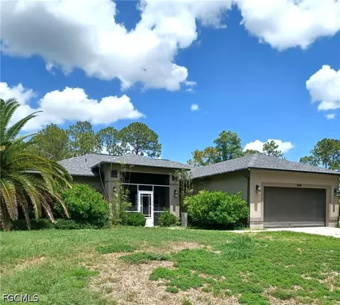 1006 Palmetto Ave, Lehigh Acres, FL 33972