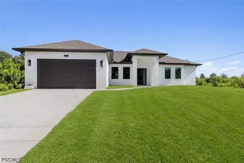 3804 Hyde Park Dr, Fort Myers, FL 33905