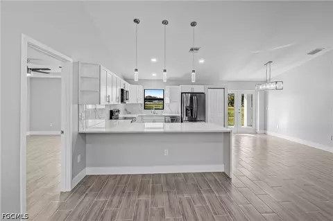 Kitchen - 1055 Pluto Ct, Labelle, FL 33935 photo 2 of 4