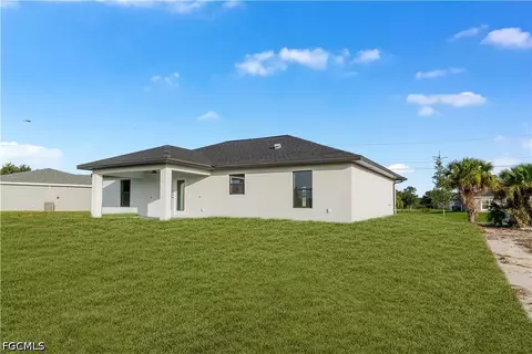 Exterior - 1055 Pluto Ct, Labelle, FL 33935 photo 1 of 3