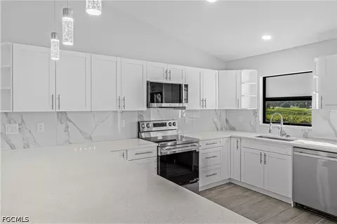 Kitchen - 1055 Pluto Ct, Labelle, FL 33935 photo 1 of 4
