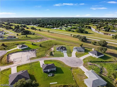 View/Area - 1055 Pluto Ct, Labelle, FL 33935 photo 6 of 8