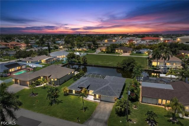 2526 SE 19th Pl, Cape Coral, FL 33904