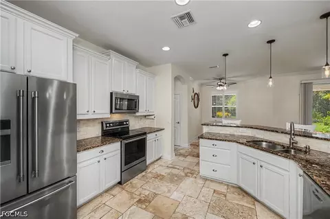 Kitchen - 3296 Hampton Blvd, Alva, FL 33920 photo 3 of 3
