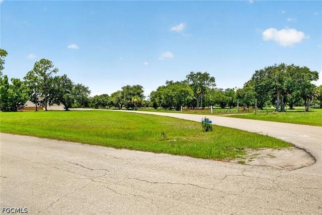 Corner School Ln And Wood St, Fort Myers, FL 33905