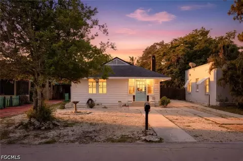 2122 Katherine St, Fort Myers, FL 33901