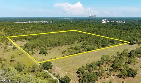 Wakefield Ln, Alva, FL 33920