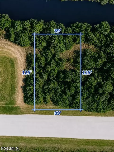 Newman Dr, North Port, FL 34288