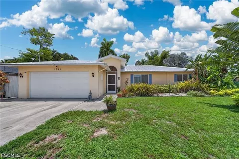 1212 SE 15th St, Cape Coral, FL 33990