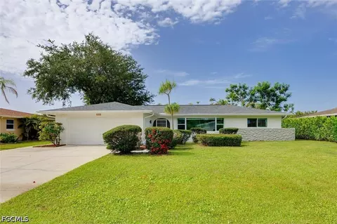 1628 N Flossmoor Rd, Fort Myers, FL 33919