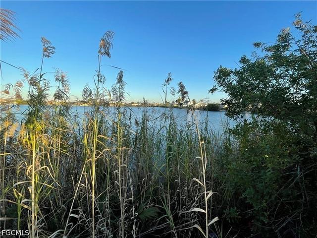 1701 NW 14th Ave, Cape Coral, FL 33993