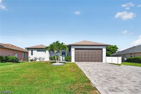 420 SW 29th Ave, Cape Coral, FL 33991