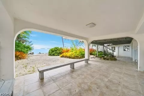 Exterior - 154 Redwing Rd, Tavernier, FL 33070 photo 3 of 5