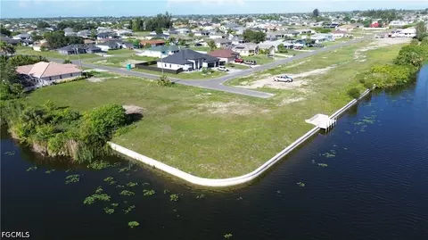 1919 NE 10th Ave, Cape Coral, FL 33909