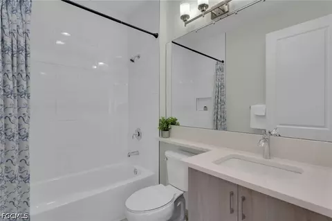 Bath - 21108 Teak Tree Ter, Estero, FL 33928 photo 6 of 6