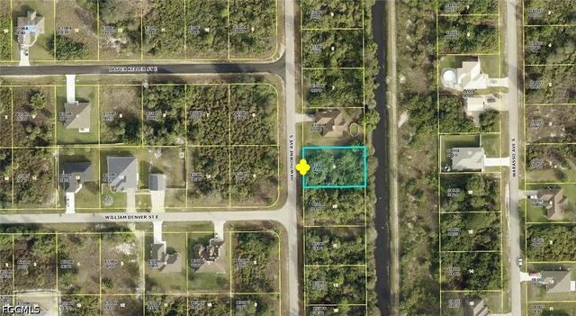 517 Hawthorne Ave S, Lehigh Acres, FL 33974