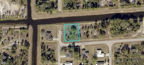 1109 Ermine St E, Lehigh Acres, FL 33974