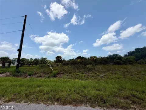 216 Moonlight Ln, Labelle, FL 33935 photo 1