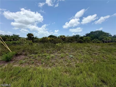 216 Moonlight Ln, Labelle, FL 33935 photo 2
