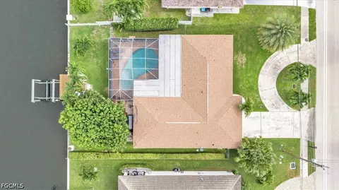 5027 Pelican Blvd, Cape Coral, FL 33914