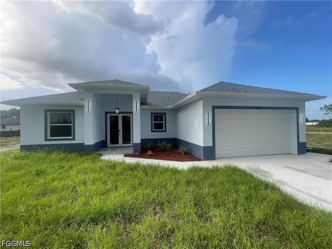 2702 30th St SW, Lehigh Acres, FL 33976