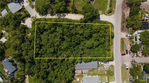 20190 Trailside Dr, Estero, FL 33928 photo 8