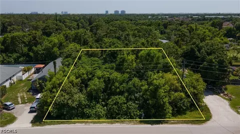 20190 Trailside Dr, Estero, FL 33928 photo 2