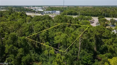 20190 Trailside Dr, Estero, FL 33928 photo 11