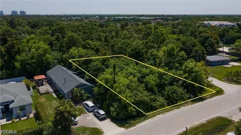 20190 Trailside Dr, Estero, FL 33928 photo 3