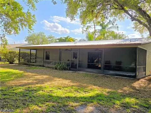 Exterior - 75 Hardee St, Labelle, FL 33935 photo 2 of 5