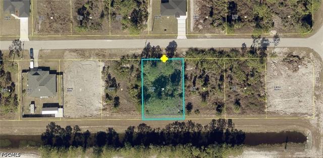 854 Foxtail St, Lehigh Acres, FL 33974