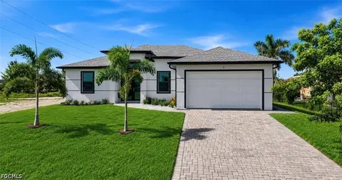 6 NW 9th St, Cape Coral, FL 33993