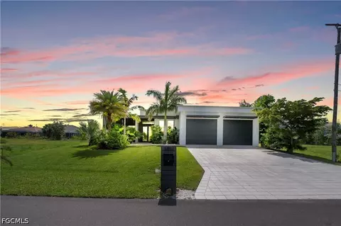 3801 SW 17th Pl, Cape Coral, FL 33914