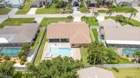 1722 SE 2nd St, Cape Coral, FL 33990