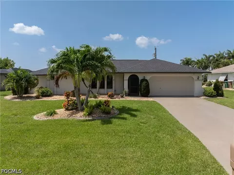 818 El Dorado Pkwy W, Cape Coral, FL 33914