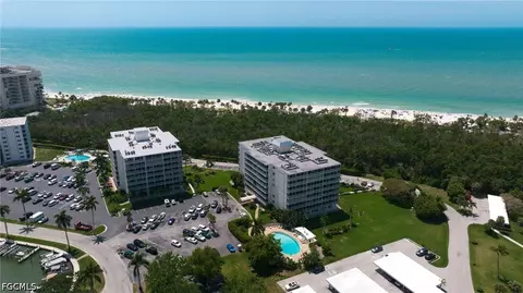 5 Bluebill Ave #308, Naples, FL 34108