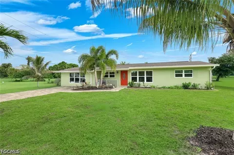 1007 Wilshire Dr, Fort Myers, FL 33919