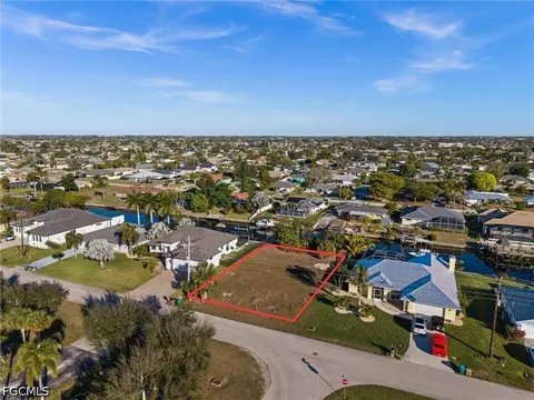 241 SW 40th St, Cape Coral, FL 33914