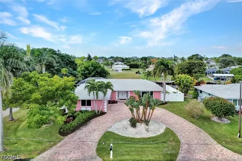 4232 SE 8th Pl, Cape Coral, FL 33904