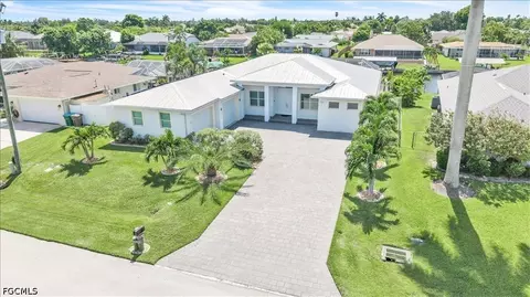 2918 SE 10th Pl, Cape Coral, FL 33904