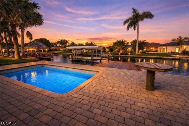 5214 Stratford Ct, Cape Coral, FL 33904