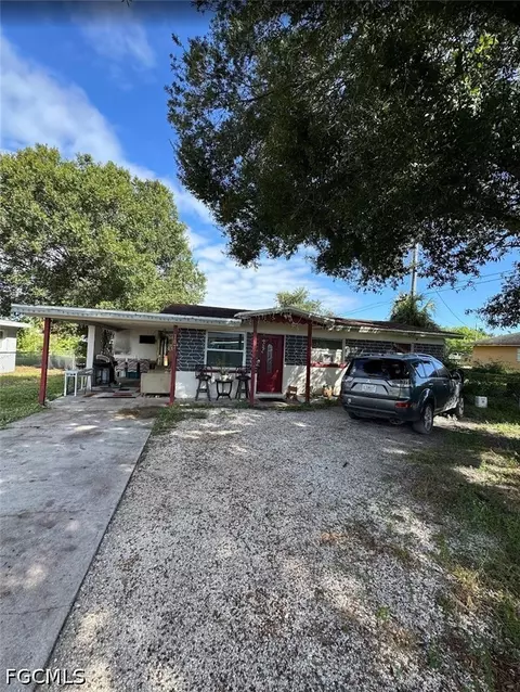 107 William St, Fort Myers, FL 33916