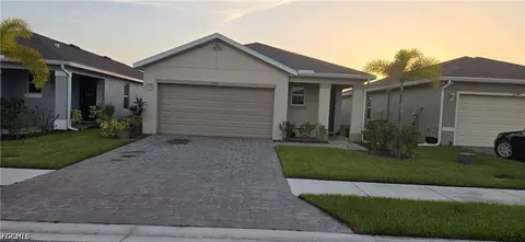 2793 Star Coral Dr, North Fort Myers, FL 33903