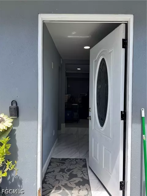 Entry Way - 3502 NW 7th St, Okeechobee, FL 34972 photo 1 of 7