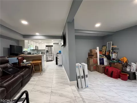 Entry Way - 3502 NW 7th St, Okeechobee, FL 34972 photo 5 of 7