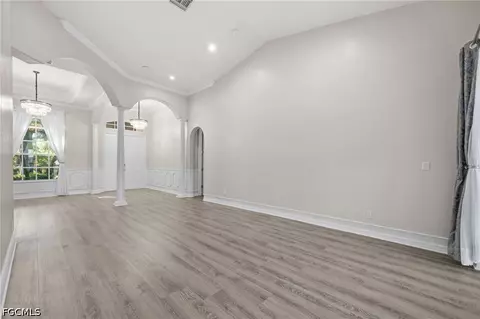 Living - 3940 Ruxton Rd, Naples, FL 34116 photo 5 of 11
