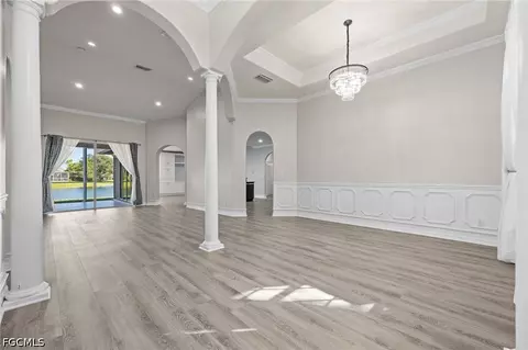 Living - 3940 Ruxton Rd, Naples, FL 34116 photo 3 of 11