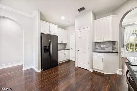3940 Ruxton Rd, Naples, FL 34116 photo 8