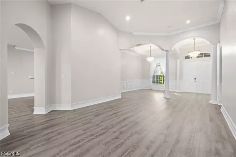 Living - 3940 Ruxton Rd, Naples, FL 34116 photo 6 of 11