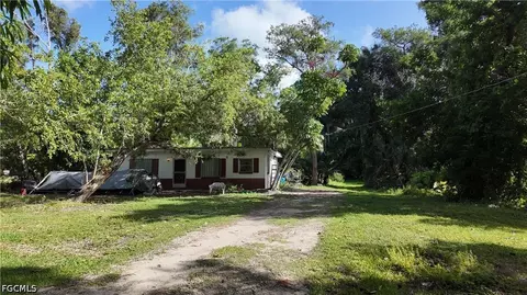 6969 Magnolia Ln, Fort Myers, FL 33966